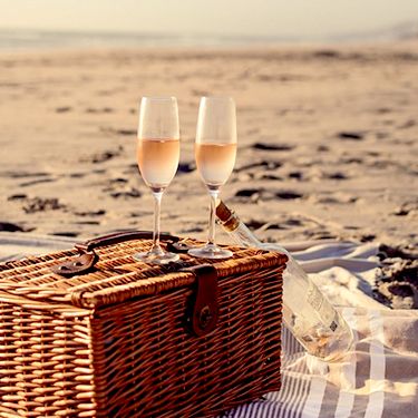 Share your world and your moments around wine. Share your world and your moments around wine.