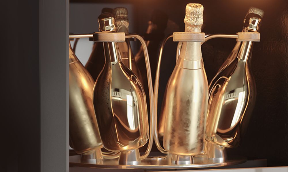 Sparkling symbol of the French way of life, the champagne cabinet is exclusively dedicated to fine bubbles.