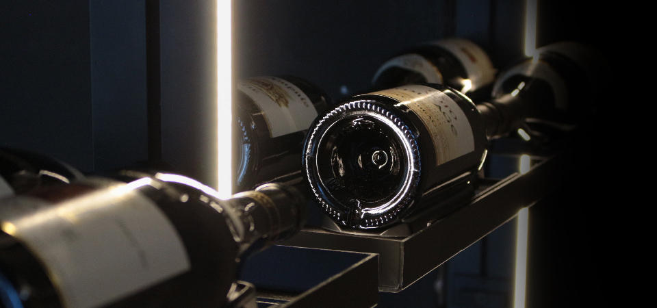 Modulo-X ouvre la voie à la conception et l’intégration d’une cave à vin sur-mesure dans votre intérieur.