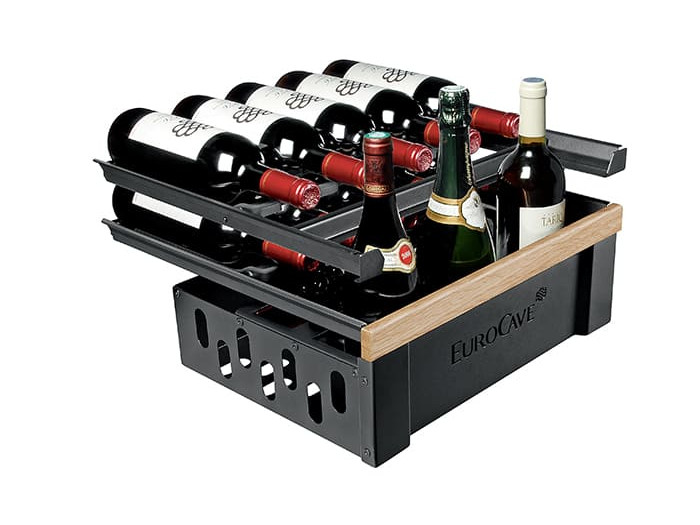 Clayette tiroir pour conserver debout les bouteilles ouvertes dans une cave à vin