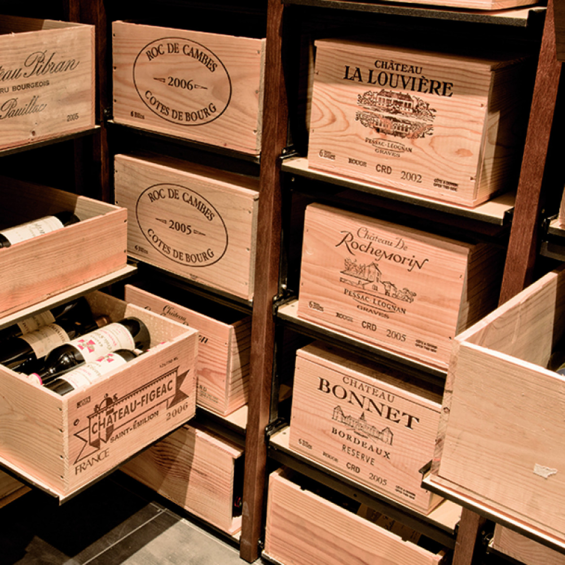MR-Cave-Palace-Hotel-Royal-Monceau-zoom4-BD.jpg MR-Cave-Palace-Hotel-Royal-Monceau-zoom4-BD.jpg