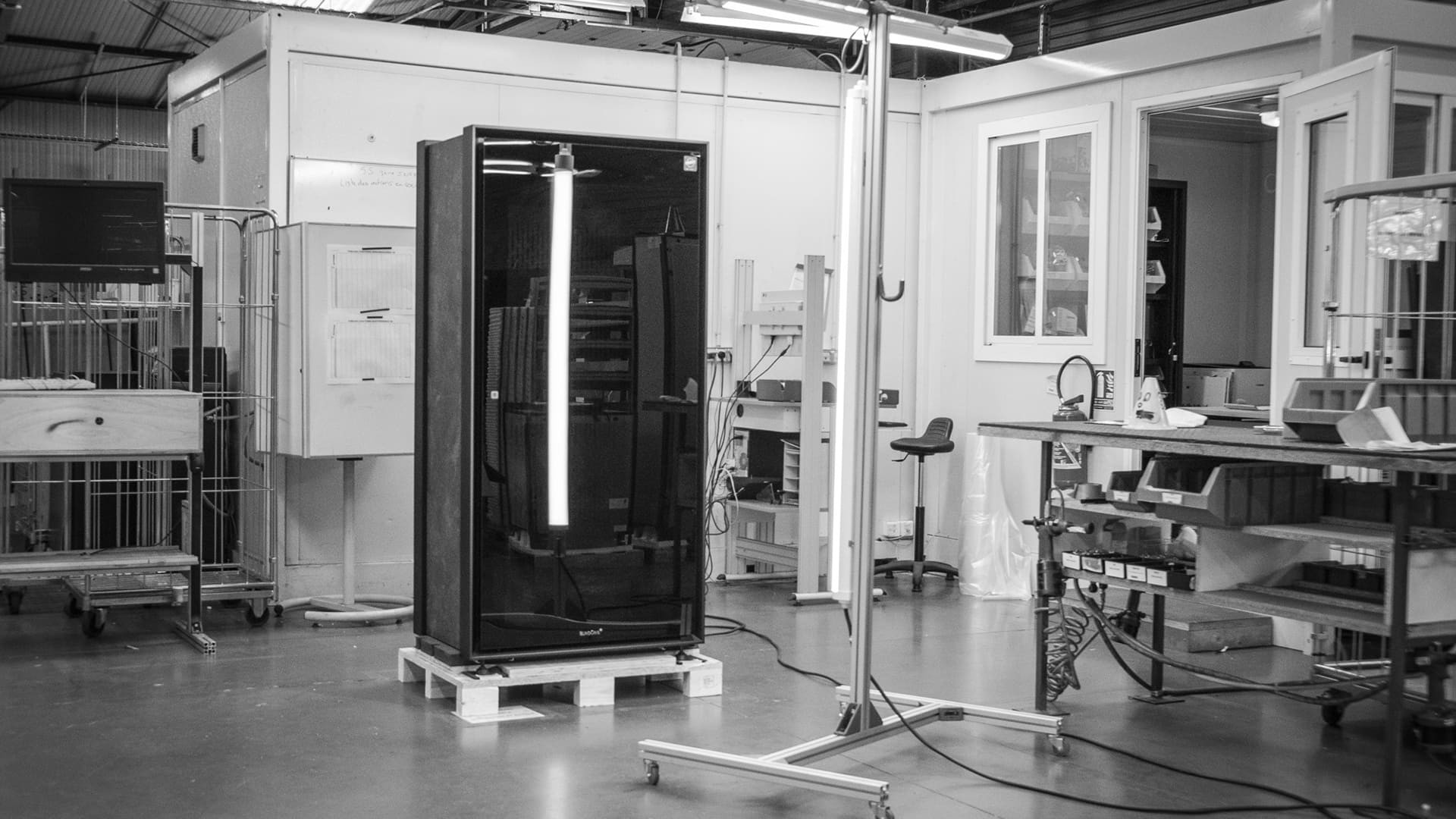 Our wine coolers undergo rigorous quality tests during manufacturing. Our wine coolers undergo rigorous quality tests during manufacturing.