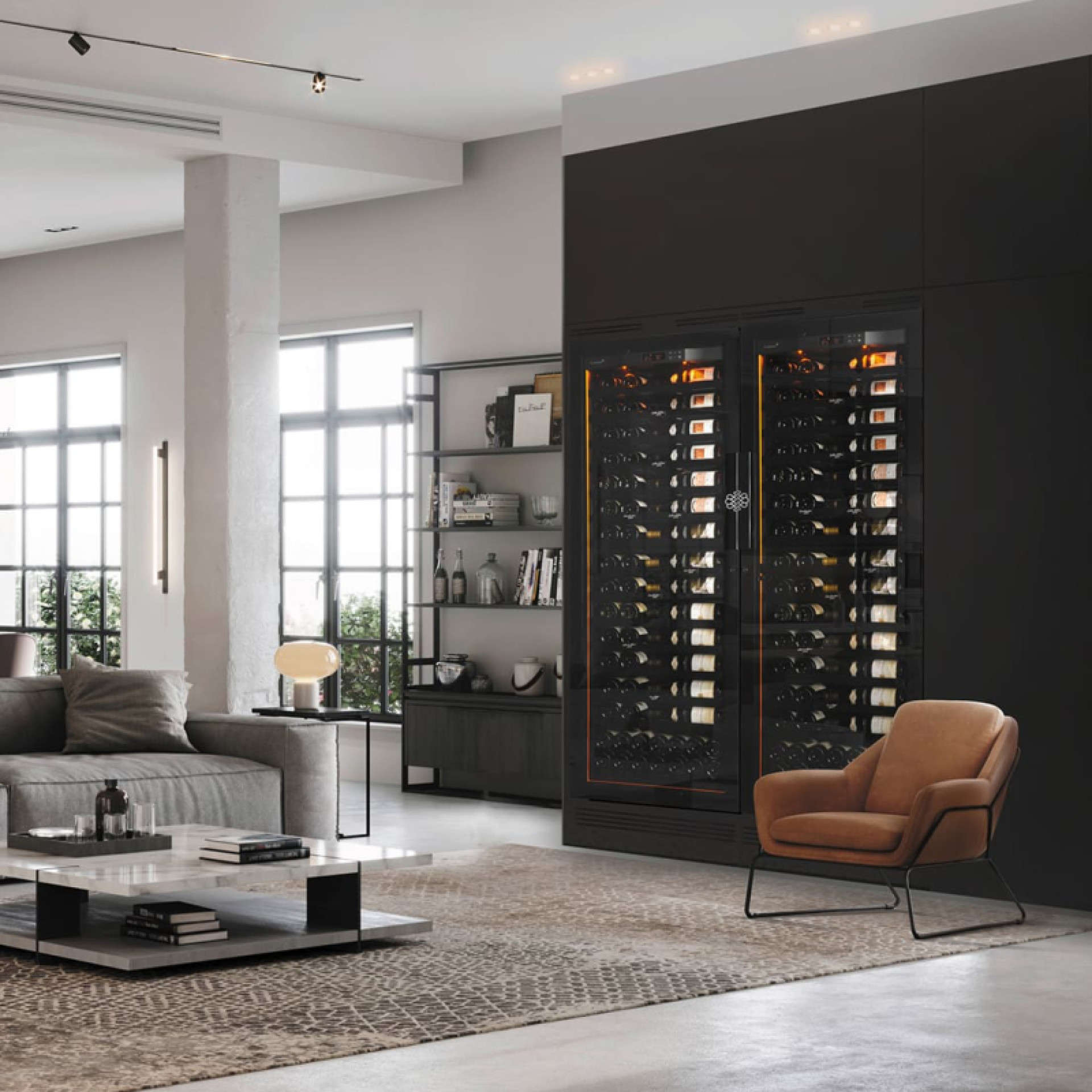 Deux grande caves à vin intégrées dans un meuble noir sur-mesure dans un salon contemporain avec façades de clayettes noires et éclairage d'ambiance intégré. - Revelation EuroCave