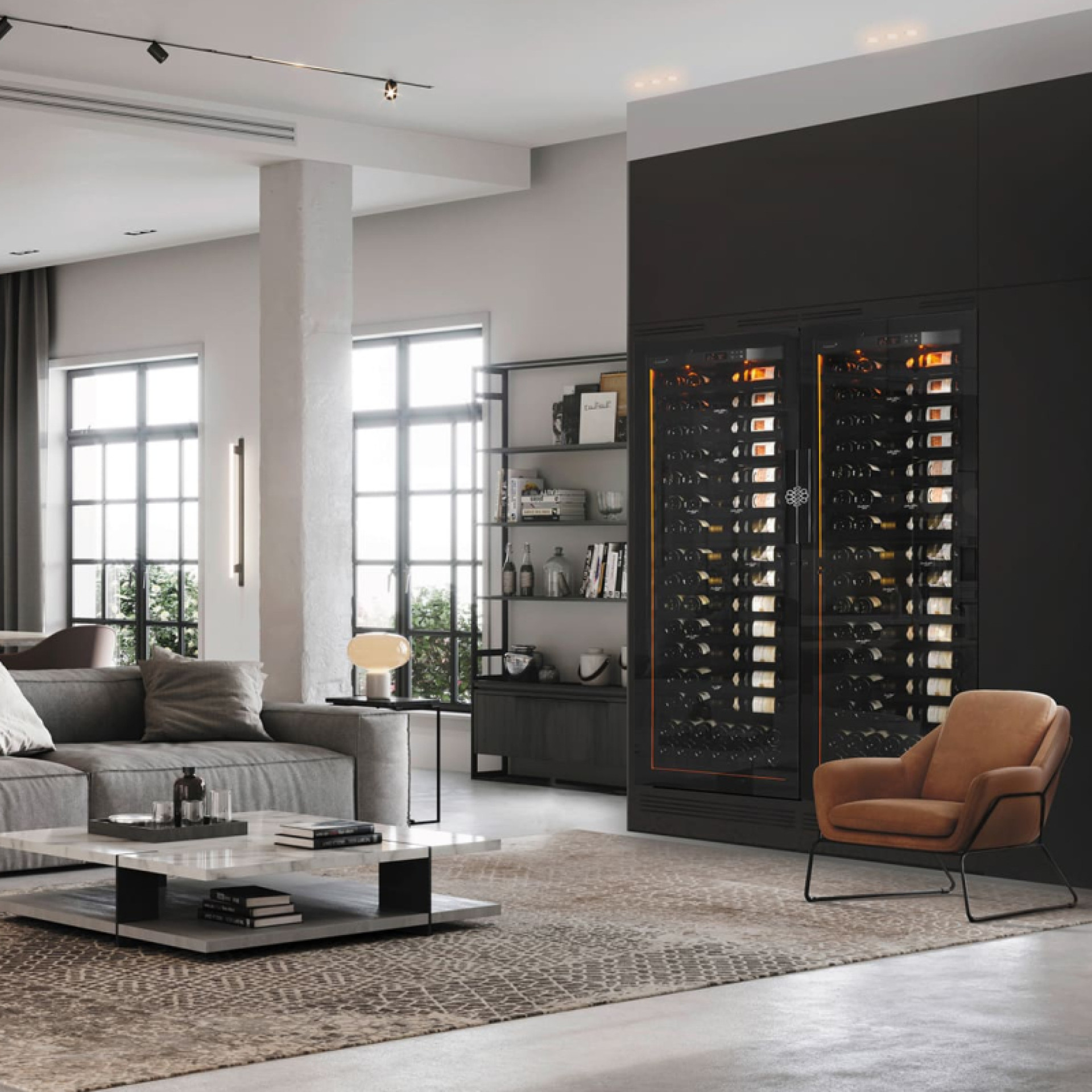 Große Weinkeller, integriert in einen maßgeschneiderten schwarzen Schrank in einem modernen Wohnzimmer mit Fronten aus schwarzen Regalen und integrierter Stimmungsbeleuchtung. - Revelation EuroCave