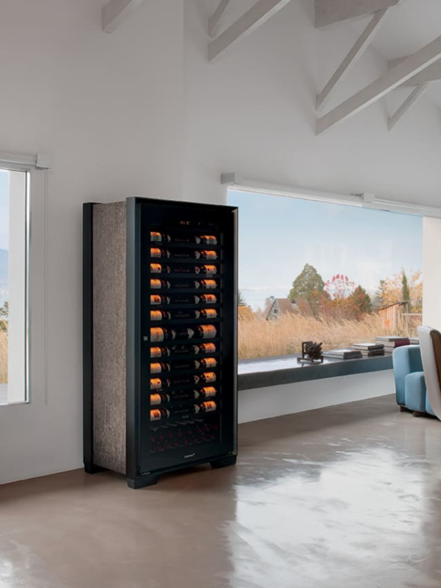 The luxurious Royale wine cellar in service mode to bring your best wines to tasting temperature.