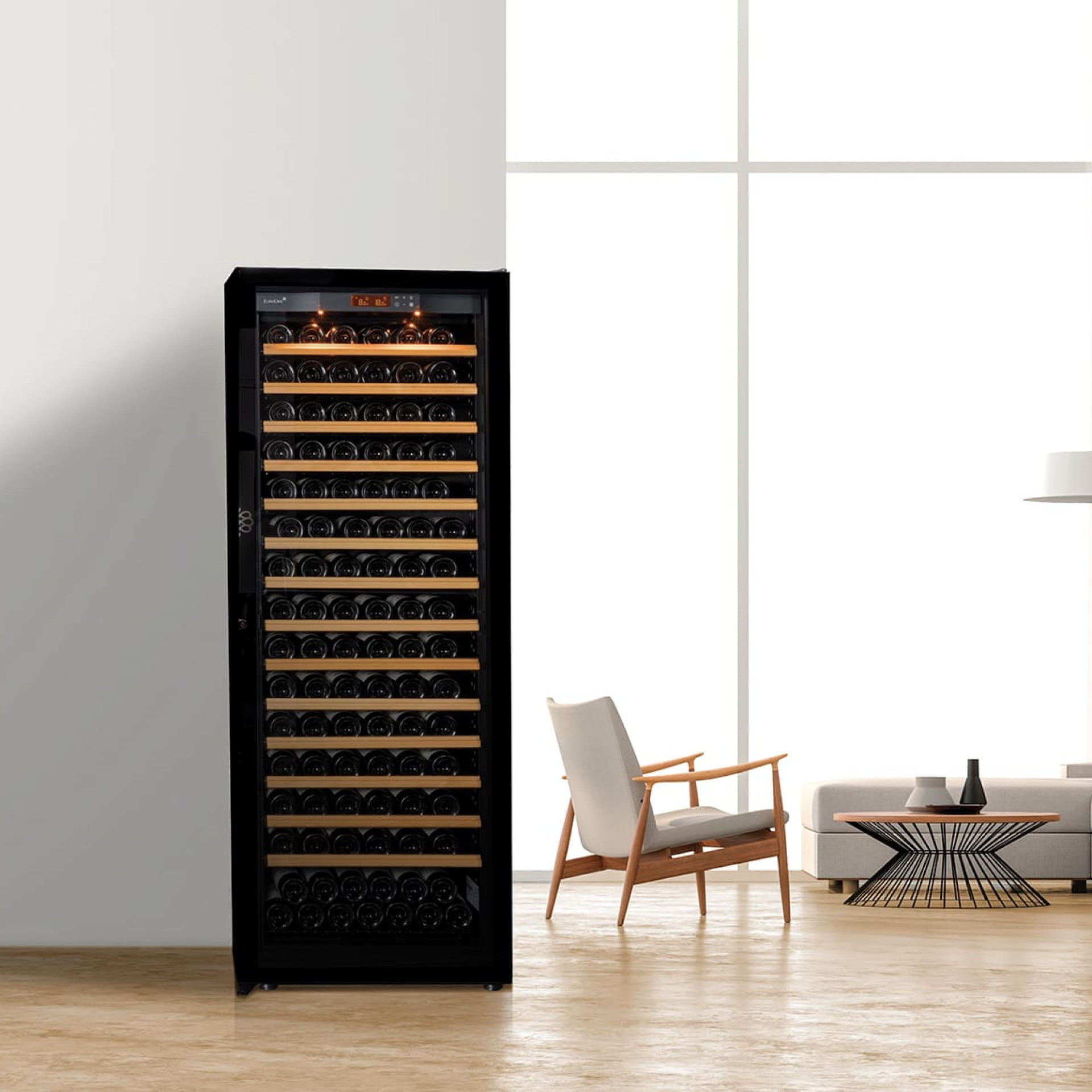 Multi-temperature wine cooler - a temperature gradient allows the temperature to be staggered from cold to hot to get as close as possible to the serving temperature of each wine.