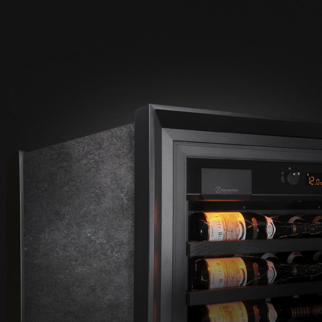Personalize your Royale wine cabinet with the “Mineral grey” trim.