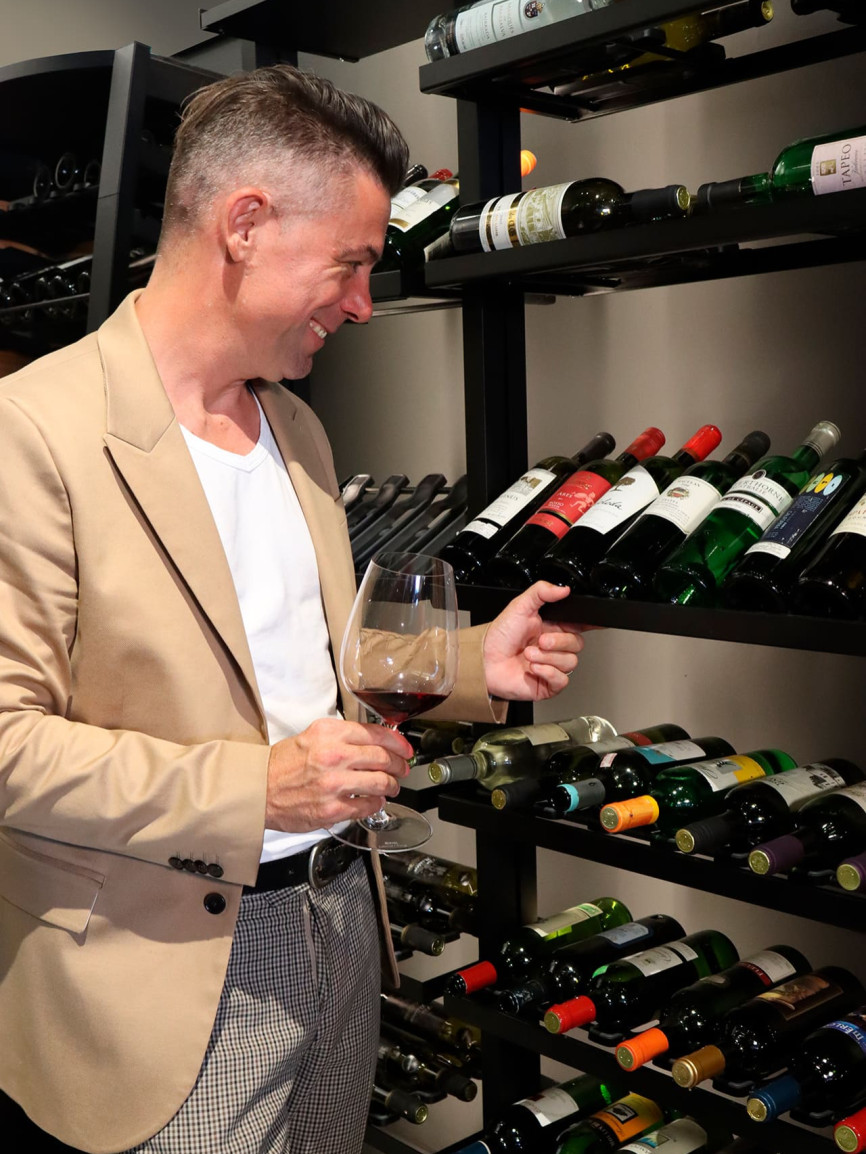 Rencontre avec Hugo Duchesne, Sommelier, Canada - Rangement de cave à vin Modulo-X Rencontre avec Hugo Duchesne, Sommelier, Canada - Rangement de cave à vin Modulo-X