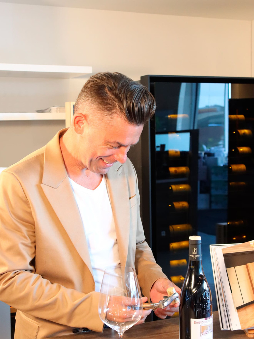 Rencontre avec Hugo Duchesne, Sommelier, Canada - Cave à vin de vieillissement Royale Rencontre avec Hugo Duchesne, Sommelier, Canada - Cave à vin de vieillissement Royale
