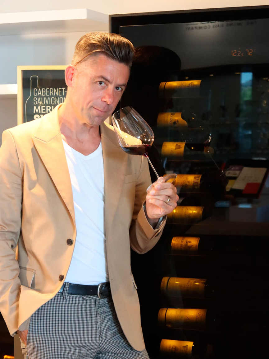 Rencontre avec Hugo Duchesne, Sommelier, Canada - Cave à vin de vieillissement Royale Rencontre avec Hugo Duchesne, Sommelier, Canada - Cave à vin de vieillissement Royale