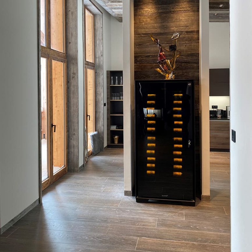 Royale luxury wine cabinet installation project carried out by the EuroCave Annecy shop Royale luxury wine cabinet installation project carried out by the EuroCave Annecy shop