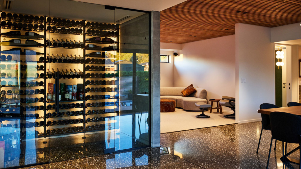 Climate-controlled wine display in the living room. Create a tasting area and add character to your home’s interior design. Discover our finest installations. Climate-controlled wine display in the living room. Create a tasting area and add character to your home’s interior design. Discover our finest installations.