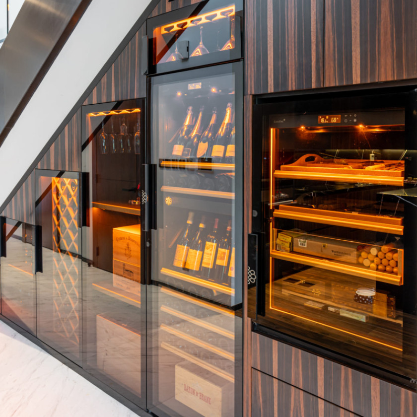 eurocave-luxurious-interior-design-wine-wall-cigar-humidor-home-UAE-3.jpeg eurocave-luxurious-interior-design-wine-wall-cigar-humidor-home-UAE-3.jpeg